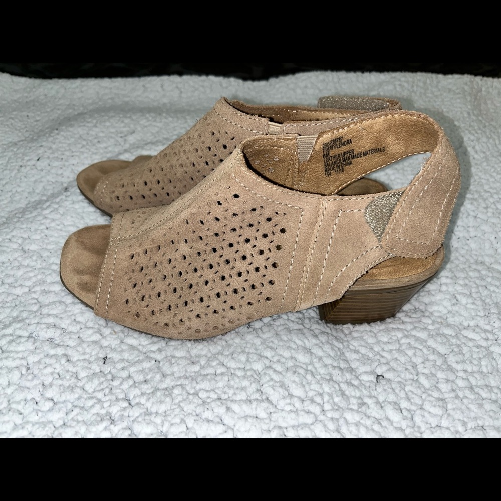 Suede tan Vintage 78 heels